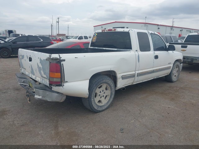 2000 CHEVROLET SILVERADO 1500 LS VIN: 2GCEC19T4Y1312094