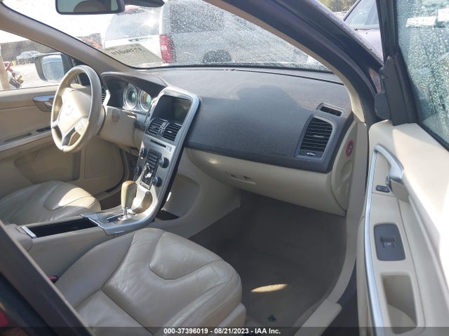 2011 VOLVO XC60 3.2L VIN: YV4952DL1B2201371