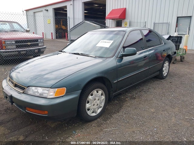 1996 HONDA ACCORD LX/EX VIN: 1HGCD5638TA212175