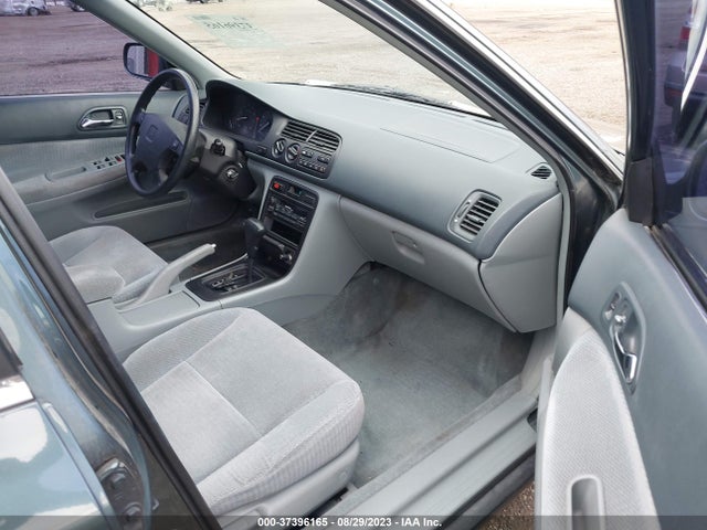 1996 HONDA ACCORD LX/EX VIN: 1HGCD5638TA212175