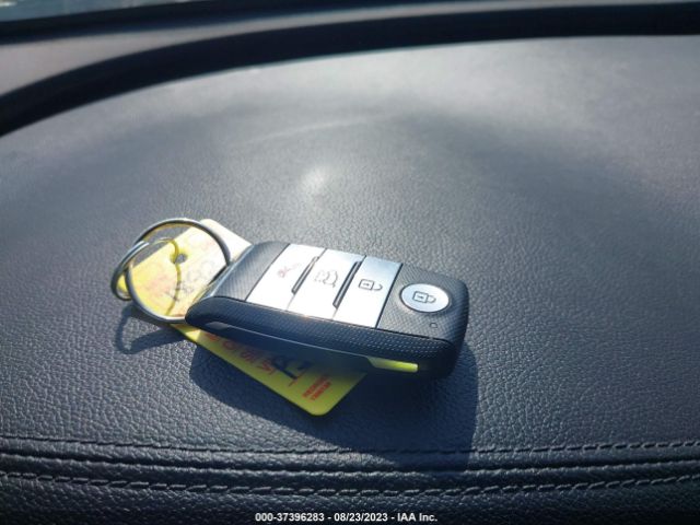 5XYPHDA50JG418661 KIA Sorento Ex V6