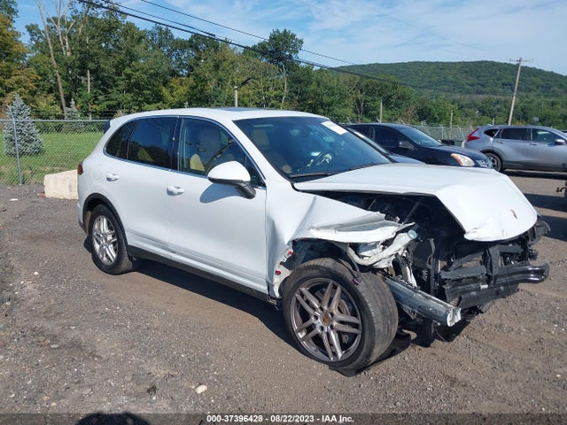 2016 PORSCHE CAYENNE WP1AA2A29GLA06139 Photo 0