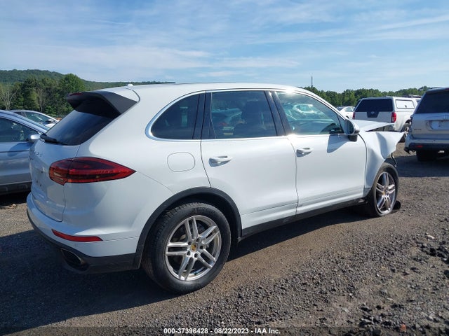 2016 PORSCHE CAYENNE WP1AA2A29GLA06139 Photo 3