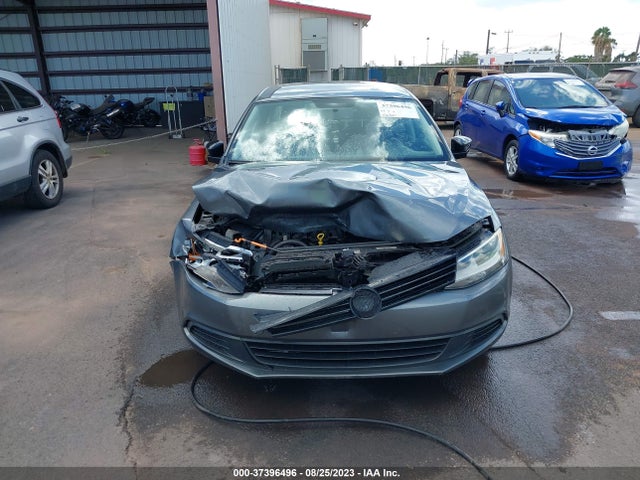 3VW2K7AJ7EM235581 Volkswagen Jetta Sedan S