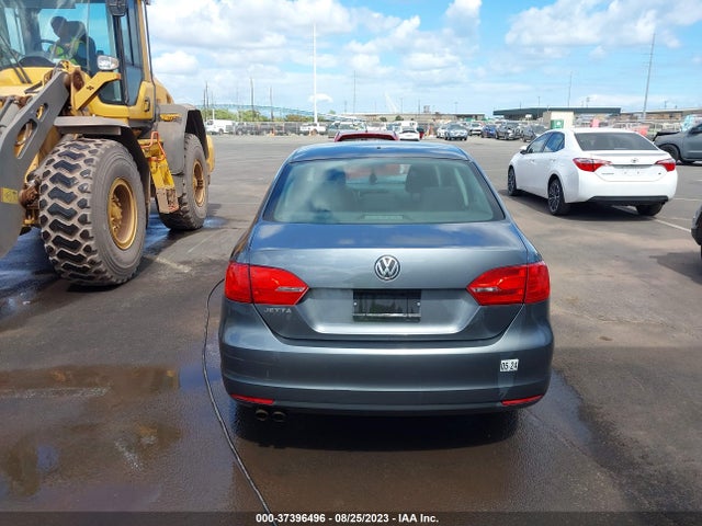 3VW2K7AJ7EM235581 Volkswagen Jetta Sedan S