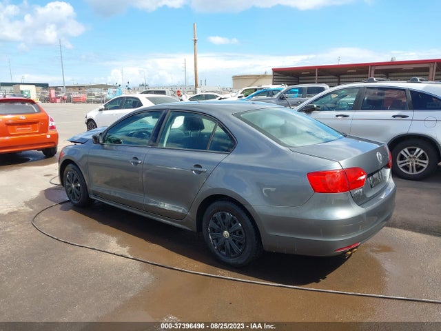3VW2K7AJ7EM235581 Volkswagen Jetta Sedan S
