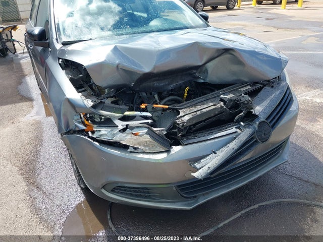 3VW2K7AJ7EM235581 Volkswagen Jetta Sedan S