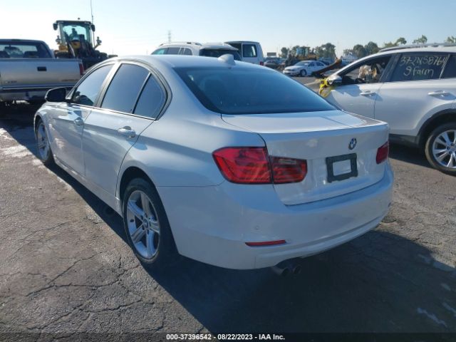 WBA3A5G58ENP27516 BMW 3 Series 328i