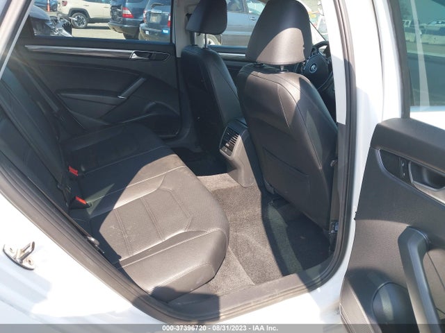 1VWBT7A32GC048459 Volkswagen Passat 1.8t Se