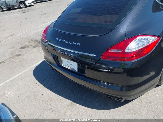 2011 PORSCHE PANAMERA S/4S VIN: WP0AB2A79BL060124