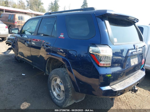 Toyota 4RUNNER SR5 2018 JTEBU5JR8J5596787 Image 3