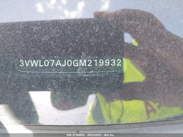 3VWL07AJ0GM219932 Volkswagen Jetta Sedan 1.8t Sel