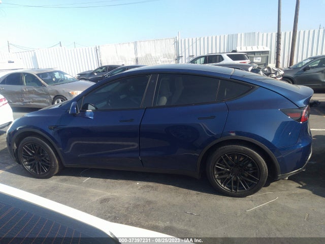 5YJYGDED9MF192754 Tesla Model Y Standard Range
