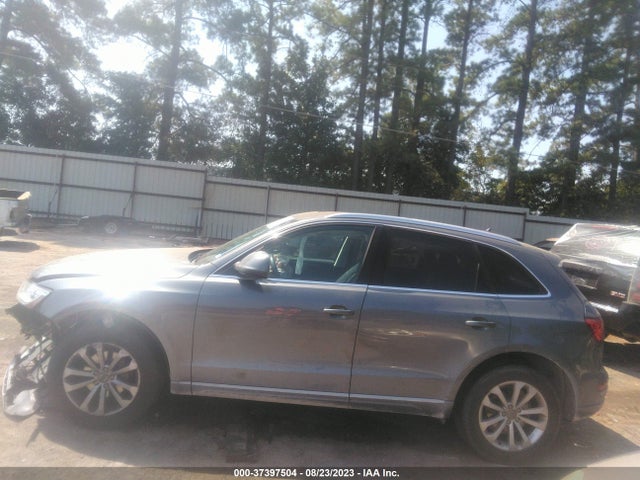 WA1LFAFP9EA056486 Audi Q5 Premium Plus