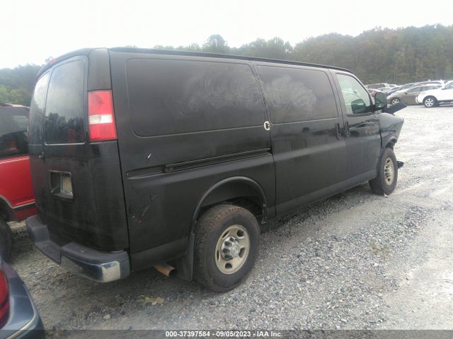 Chevrolet EXPRESS CARGO VAN 2017 1GCWGAFF0H1141650 Image 3