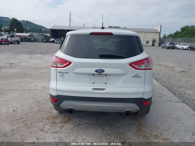 1FMCU0GX9FUC01056 Ford ESCAPE SE