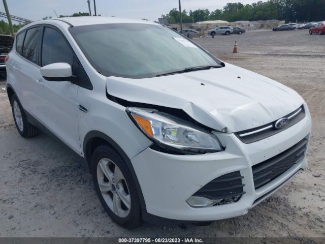 1FMCU0GX9FUC01056 Ford ESCAPE SE