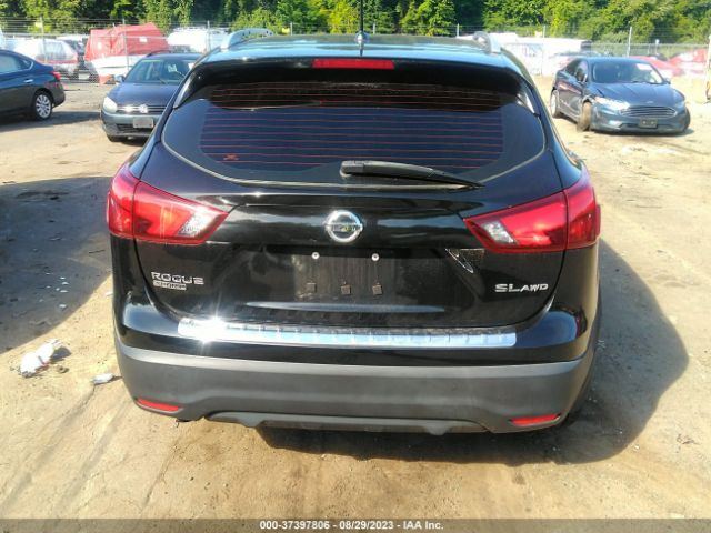JN1BJ1CR3HW138312 Nissan Rogue Sport Sl