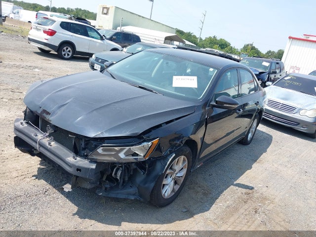 1VWAA7A36JC011620 Volkswagen Passat 2.0t S/r-line