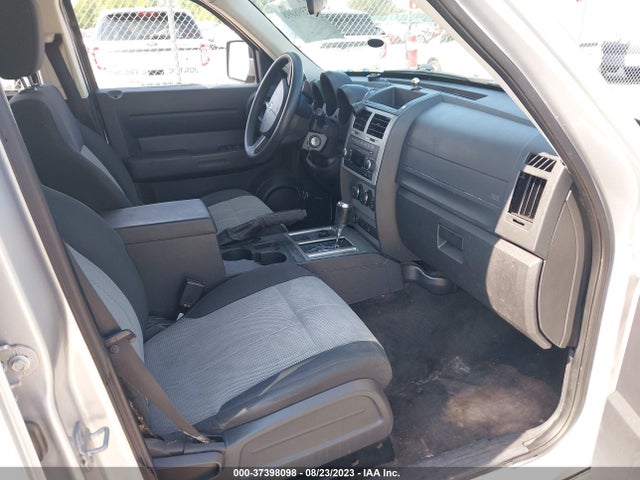 2008 DODGE NITRO SXT VIN: 1D8GU28KX8W181669