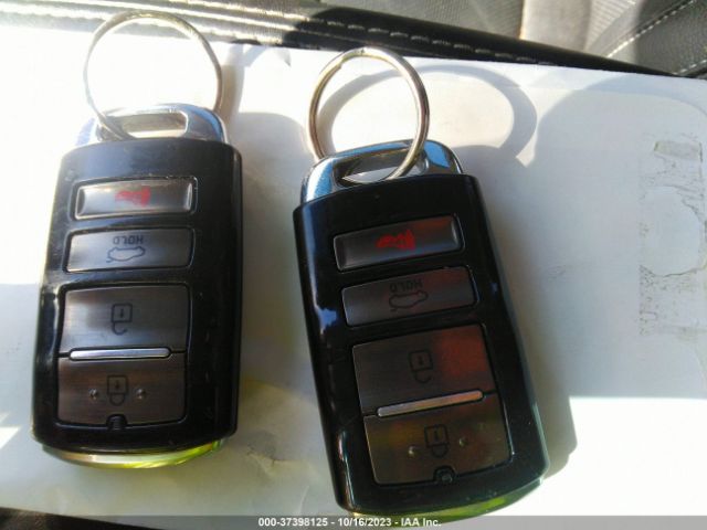 KNALC4J14H5063973 KIA Cadenza Premium