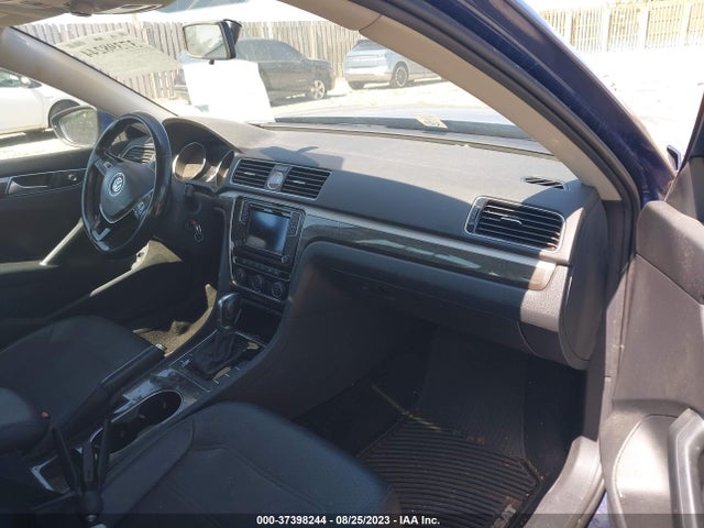 1VWBT7A32GC021455 Volkswagen Passat 1.8t Se