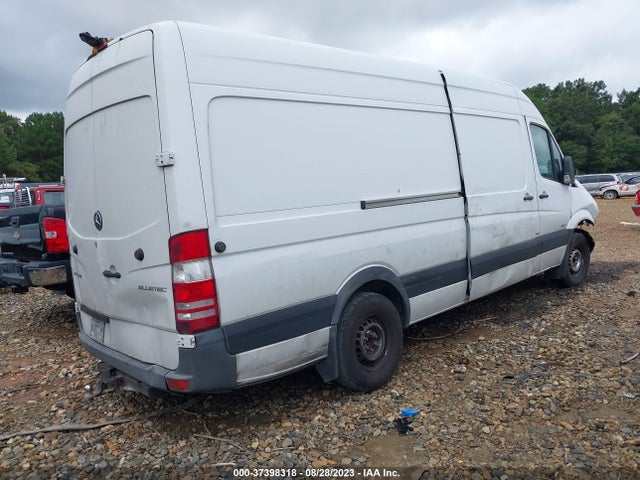2014 MERCEDES-BENZ SPRINTER CARGO VANS VIN: WD3PE8CC1E5910541