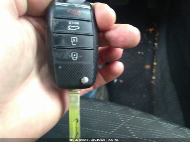 3KPA25AD9LE334603 KIA Rio 5-door S