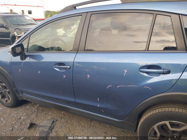 2017 SUBARU CROSSTREK LIMITED VIN: JF2GPANC7H8235318