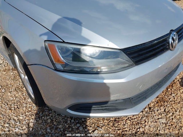 2011 VOLKSWAGEN JETTA SEDAN SE W VIN: 3VWDZ7AJ9BM319689