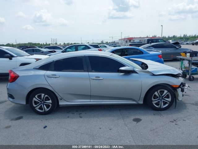 19XFC2F55GE099142 Honda Civic Sedan Lx