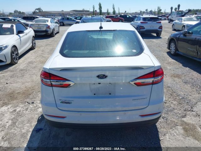 3FA6P0SU2KR177096 Ford Fusion Energi Titanium