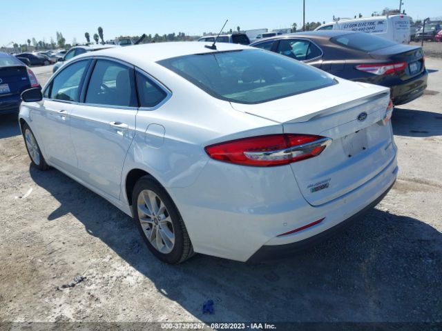 3FA6P0SU2KR177096 Ford Fusion Energi Titanium