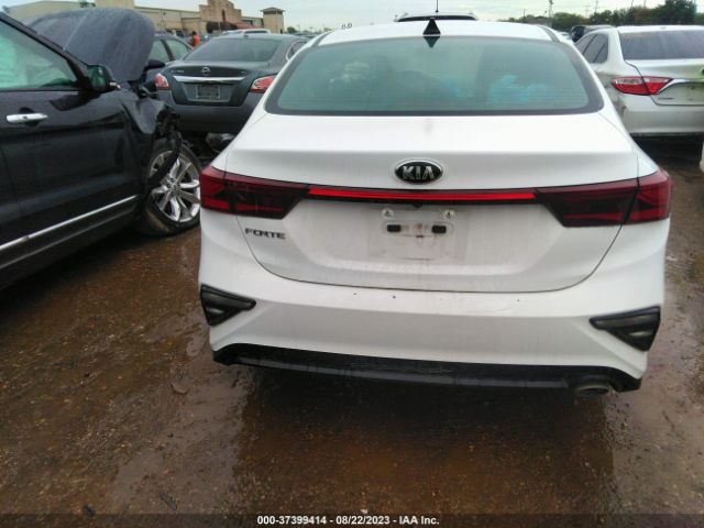 3KPF24AD9ME339348 KIA Forte Lxs