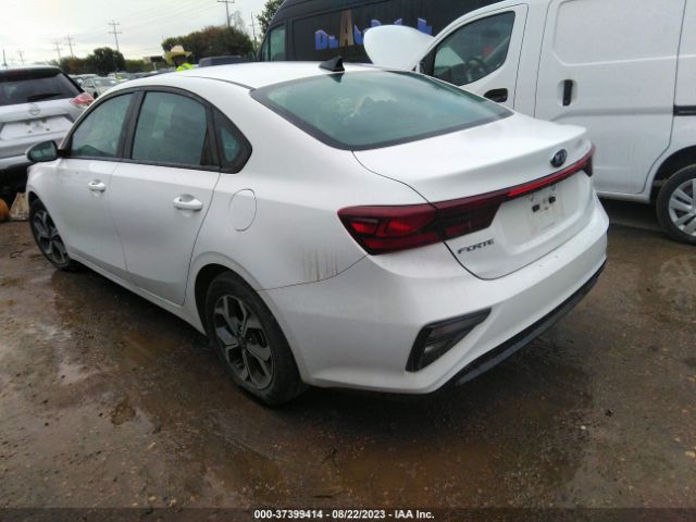 3KPF24AD9ME339348 KIA Forte Lxs