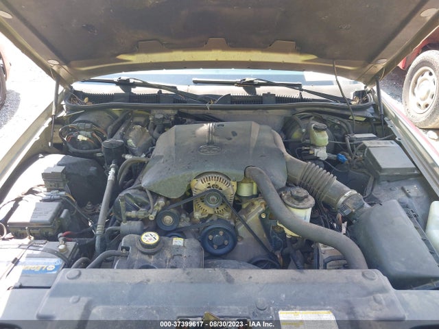 2001 FORD CROWN VICTORIA LX VIN: 2FAFP74W61X136039