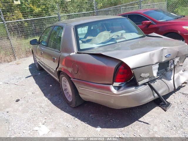 2001 FORD CROWN VICTORIA LX VIN: 2FAFP74W61X136039