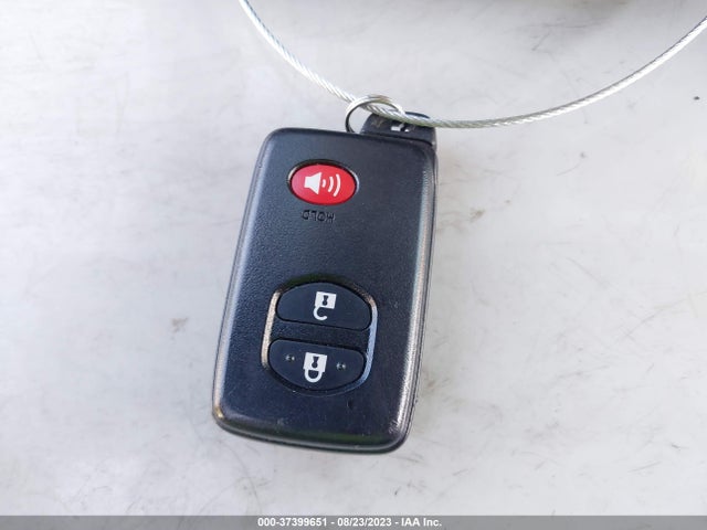 Toyota Prius V Two/five/three/four 2015 JTDZN3EU7FJ034722 Image 3