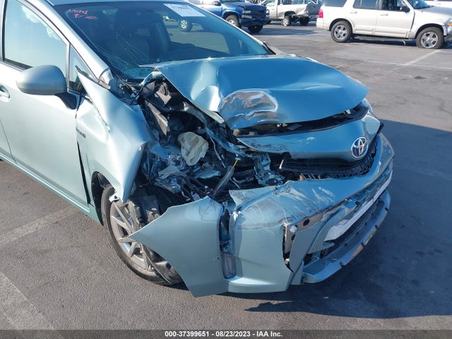 Toyota Prius V Two/five/three/four 2015 JTDZN3EU7FJ034722 Image 13