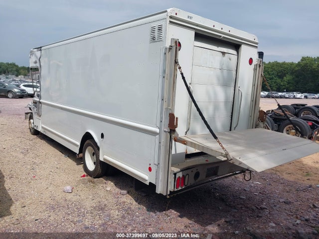 2015 FORD F-59 COMMERCIAL STRIPPED  1F65F5KY4F0A04939 Photo 2