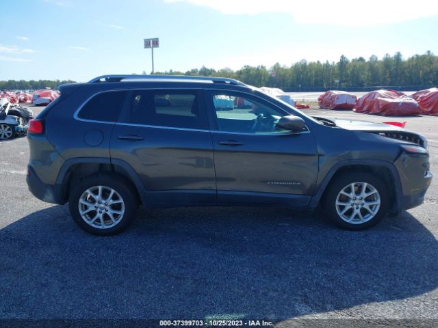 1C4PJLCB6FW573579 Jeep Cherokee Latitude