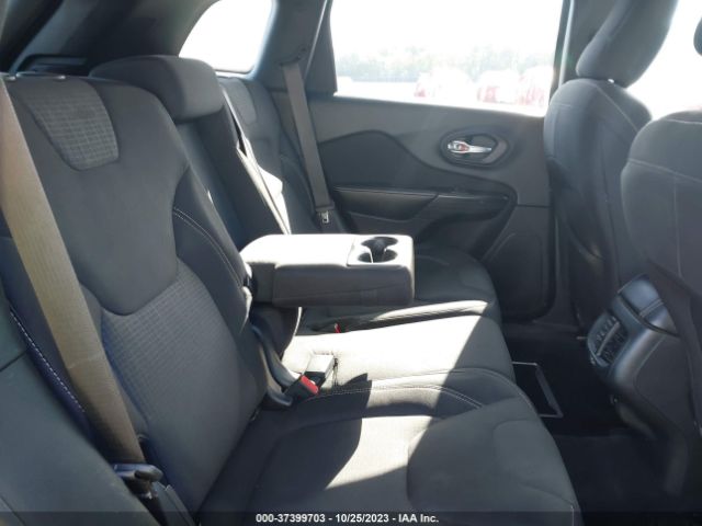 1C4PJLCB6FW573579 Jeep Cherokee Latitude