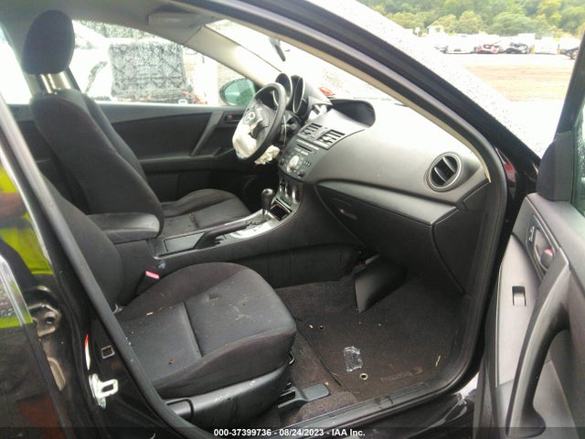 2011 MAZDA MAZDA3 I SPORT VIN: JM1BL1UG4B1442998