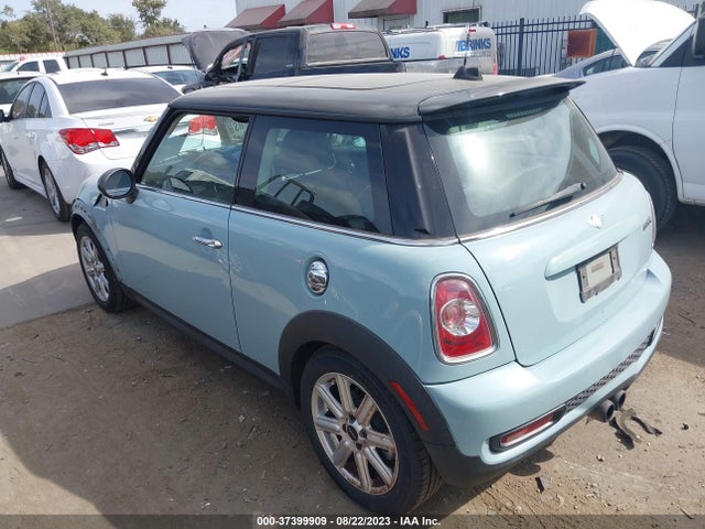 2013 MINI COOPER HARDTOP WMWSV3C50DT390568 Photo 2