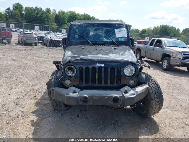 1C4BJWDG7GL244561 Jeep Wrangler Unlimited Sport
