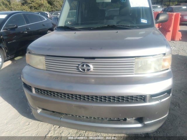 2005 SCION XB VIN: JTLKT324X50192427