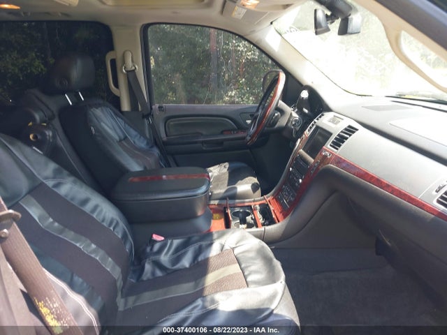 2007 CADILLAC ESCALADE ESV VIN: 1GYFK66827R212614