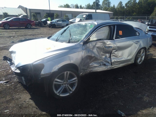 2012 VOLKSWAGEN PASSAT SE W/SUNROOF & NAV VIN: 1VWBM7A32CC034665