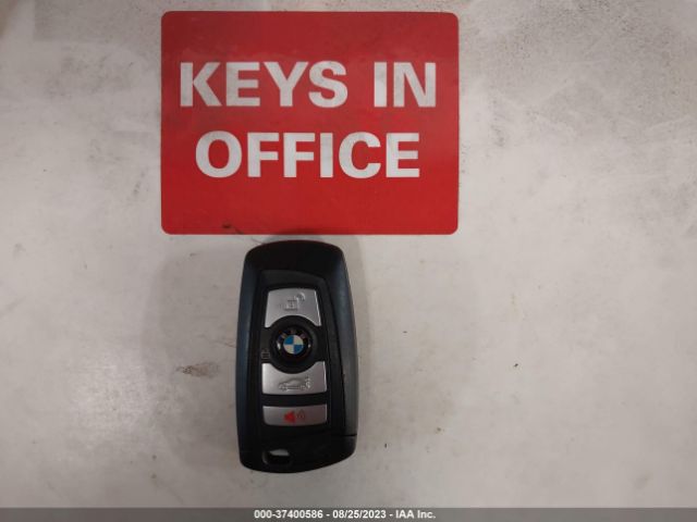 WBA8A3C55JA498827 BMW 320i Xdrive