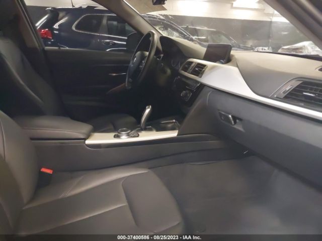 WBA8A3C55JA498827 BMW 320i Xdrive